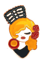 Cargar imagen en el visor de la galería, Figura arista flamenca rubia y negra
